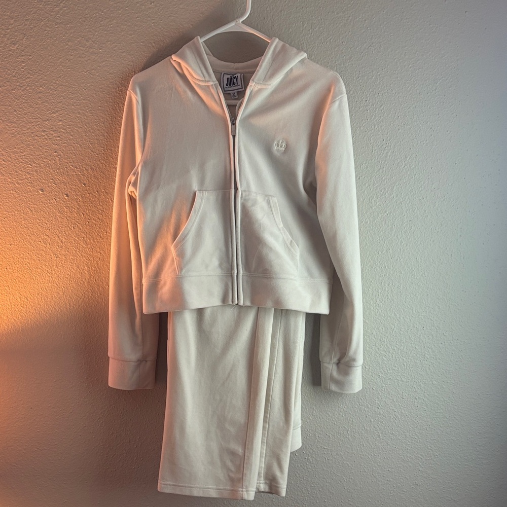 Juicy Couture Velour Tracksuit in Cream/White (super soft) size M